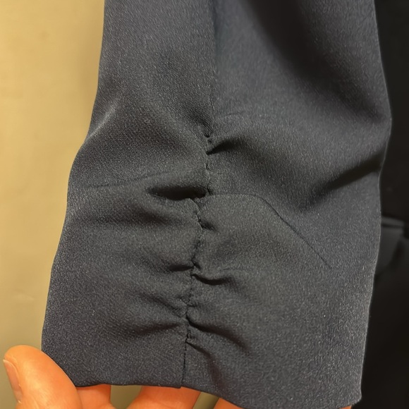 EUC INC ruched sleeve blazer with shoulder pads - Picture 3 of 5